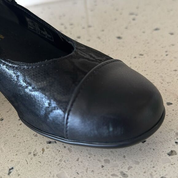 SAS Isabel Mary Jane's Size 8M Black/Snake Leather Shoes Made in USA EUC - Picture 9 of 12